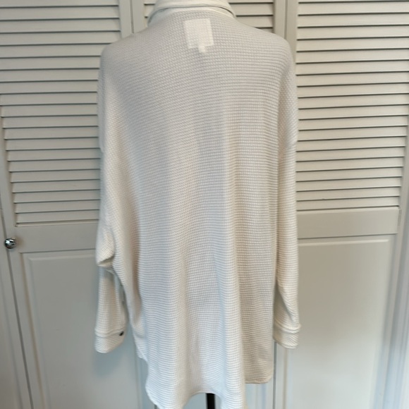 Aerie waffle weave button up - Picture 6 of 8